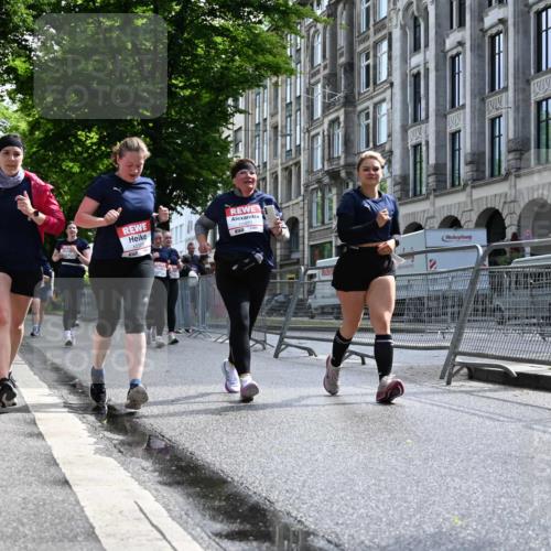 14.06.2026 - REWE Women's Run J. Mangold http://msf.ph/oto/9755398 14.06.2026 10:17:23 Ziel 10270, 10316, 10615, 10797, 10807, 10877 meine-sportfotos.de