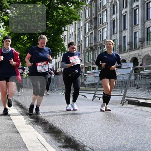 14.06.2026 - REWE Women's Run J. Mangold http://msf.ph/oto/9755401 14.06.2026 10:17:23 Ziel 10270, 10316, 10615, 10797, 10807, 10877 meine-sportfotos.de