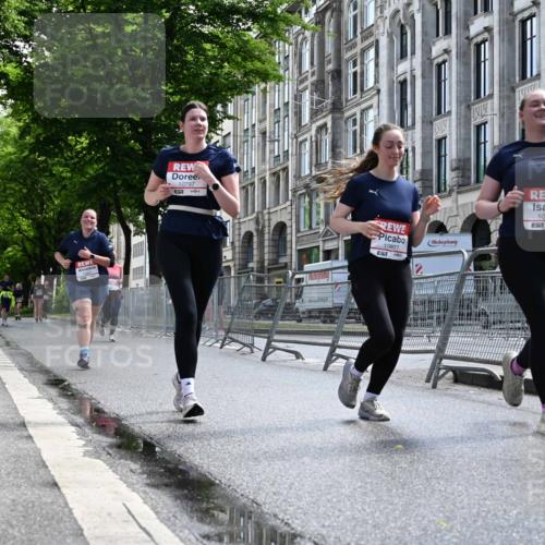 14.06.2026 - REWE Women's Run J. Mangold http://msf.ph/oto/9755428 14.06.2026 10:17:28 Ziel 10270, 10316, 10615, 10797, 10807, 10877, 10941 meine-sportfotos.de