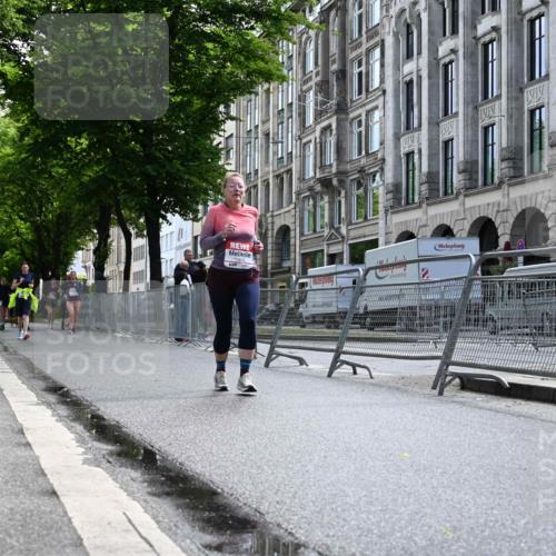 14.06.2026 - REWE Women's Run J. Mangold http://msf.ph/oto/9755454 14.06.2026 10:17:33 Ziel 10456, 10797, 10807, 10941 meine-sportfotos.de