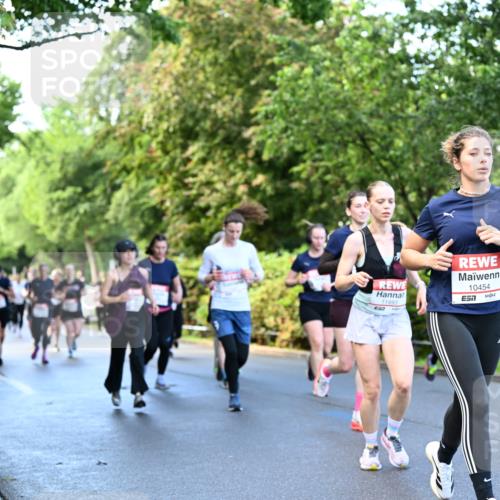 14.06.2026 - REWE Women's Run Dr. Thomas Lammeyer http://msf.ph/oto/9755455 14.06.2026 09:18:59 Laufen 11493, 657, 10454 meine-sportfotos.de