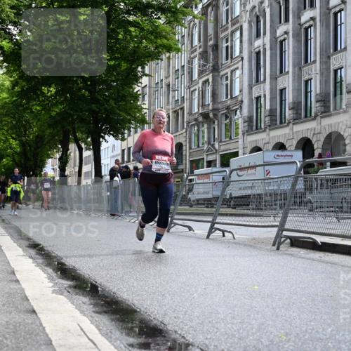 14.06.2026 - REWE Women's Run J. Mangold http://msf.ph/oto/9755456 14.06.2026 10:17:33 Ziel 10456, 10797, 10807, 10941 meine-sportfotos.de