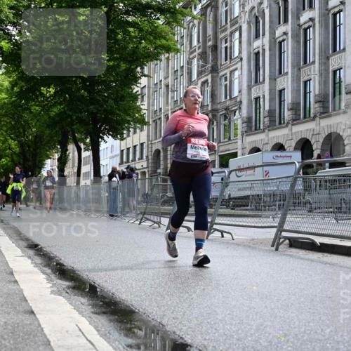 14.06.2026 - REWE Women's Run J. Mangold http://msf.ph/oto/9755463 14.06.2026 10:17:34 Ziel 10456, 10941 meine-sportfotos.de