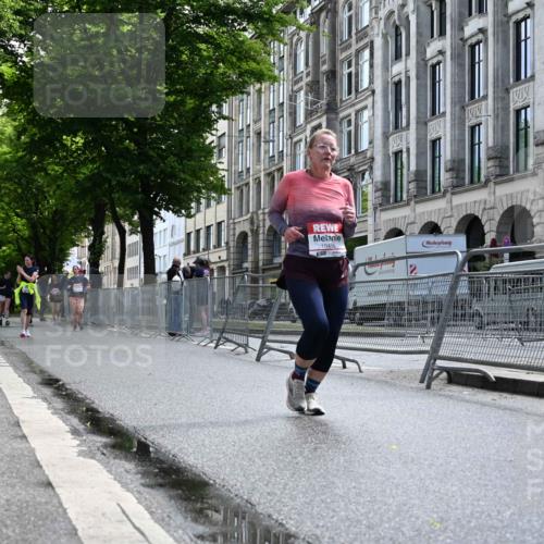 14.06.2026 - REWE Women's Run J. Mangold http://msf.ph/oto/9755465 14.06.2026 10:17:34 Ziel 10456, 10941 meine-sportfotos.de