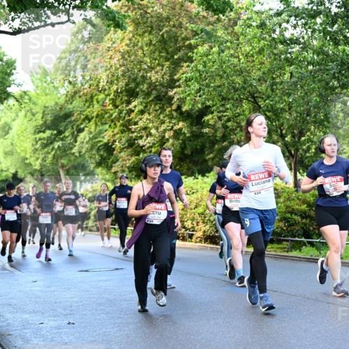 14.06.2026 - REWE Women's Run Dr. Thomas Lammeyer http://msf.ph/oto/9755473 14.06.2026 09:19:01 Laufen 10724, 11441, 57, 11377, 10820 meine-sportfotos.de