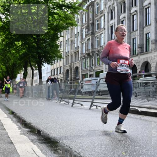 14.06.2026 - REWE Women's Run J. Mangold http://msf.ph/oto/9755475 14.06.2026 10:17:35 Ziel 10456, 10941 meine-sportfotos.de