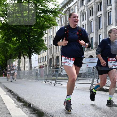 14.06.2026 - REWE Women's Run J. Mangold http://msf.ph/oto/9755517 14.06.2026 10:17:49 Ziel 10515, 10865, 10866, 11449 meine-sportfotos.de
