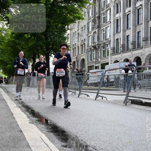 14.06.2026 - REWE Women's Run J. Mangold http://msf.ph/oto/9755519 14.06.2026 10:17:54 Ziel 10141, 10707, 10851, 10865, 10866, 11314 meine-sportfotos.de