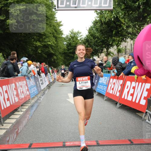14.06.2026 - REWE Women's Run Strokosch-Dieckow http://msf.ph/oto/9755522 14.06.2026 09:47:16 Ziel 10430, 10601 meine-sportfotos.de