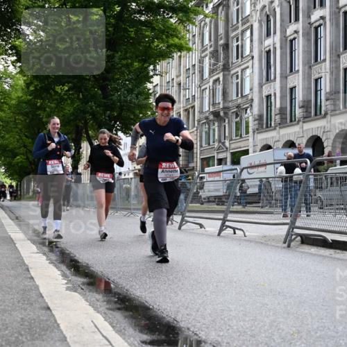 14.06.2026 - REWE Women's Run J. Mangold http://msf.ph/oto/9755525 14.06.2026 10:17:55 Ziel 10141, 10707, 10851, 11314 meine-sportfotos.de