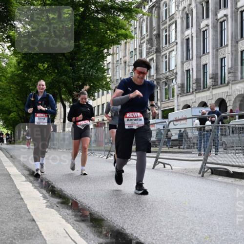 14.06.2026 - REWE Women's Run J. Mangold http://msf.ph/oto/9755530 14.06.2026 10:17:55 Ziel 10141, 10707, 10851, 11314 meine-sportfotos.de