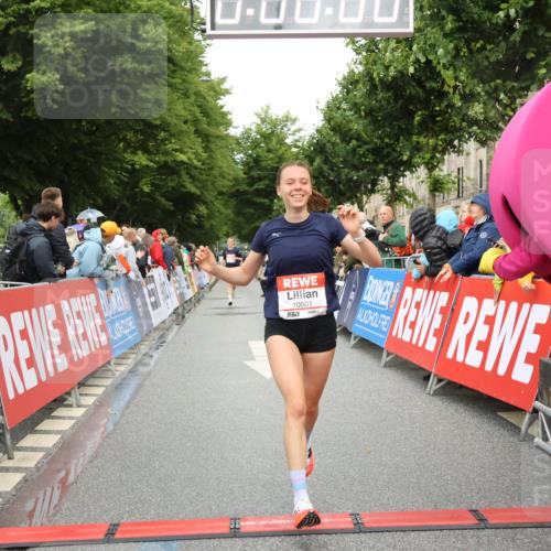 14.06.2026 - REWE Women's Run Strokosch-Dieckow http://msf.ph/oto/9755536 14.06.2026 09:47:16 Ziel 10430, 10601 meine-sportfotos.de