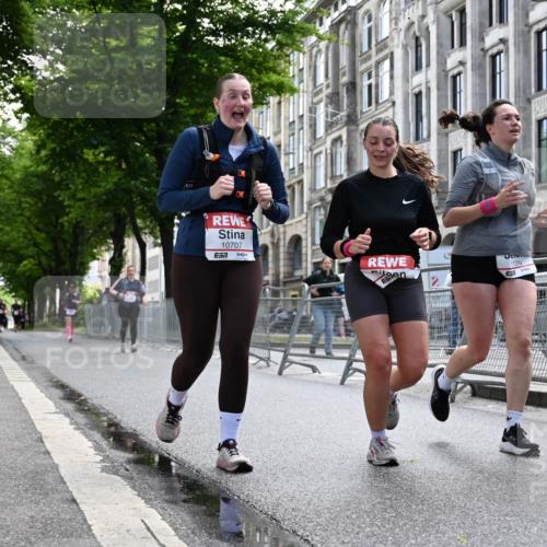 14.06.2026 - REWE Women's Run J. Mangold http://msf.ph/oto/9755549 14.06.2026 10:17:57 Ziel 10141, 10707, 10851, 11314 meine-sportfotos.de