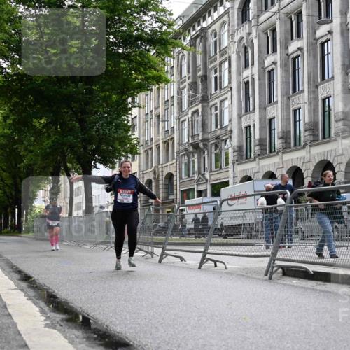 14.06.2026 - REWE Women's Run J. Mangold http://msf.ph/oto/9755563 14.06.2026 10:18:02 Ziel 10684, 10707, 10851, 11314 meine-sportfotos.de
