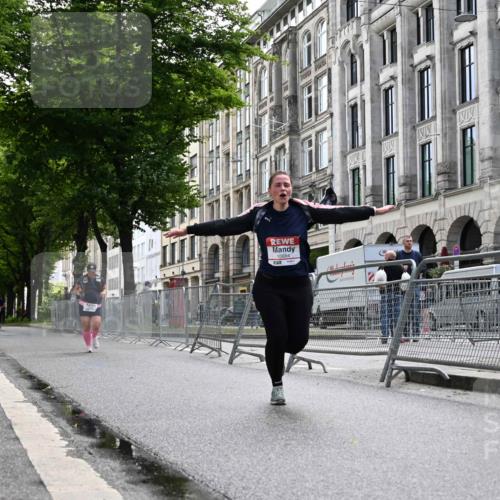 14.06.2026 - REWE Women's Run J. Mangold http://msf.ph/oto/9755578 14.06.2026 10:18:03 Ziel 10684, 10864 meine-sportfotos.de