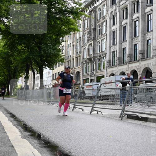 14.06.2026 - REWE Women's Run J. Mangold http://msf.ph/oto/9755587 14.06.2026 10:18:06 Ziel 10684, 10864 meine-sportfotos.de
