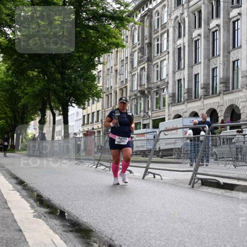 14.06.2026 - REWE Women's Run J. Mangold http://msf.ph/oto/9755591 14.06.2026 10:18:06 Ziel 10684, 10864 meine-sportfotos.de