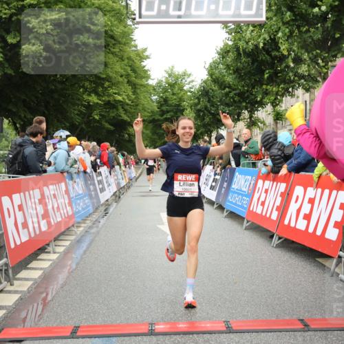14.06.2026 - REWE Women's Run Strokosch-Dieckow http://msf.ph/oto/9755594 14.06.2026 09:47:15 Ziel 10430, 10601 meine-sportfotos.de