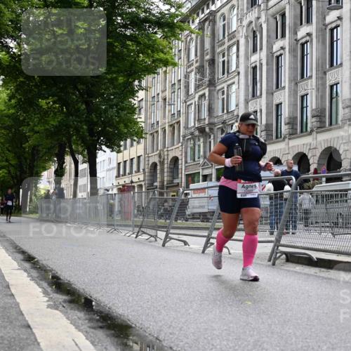 14.06.2026 - REWE Women's Run J. Mangold http://msf.ph/oto/9755603 14.06.2026 10:18:07 Ziel 10684, 10864 meine-sportfotos.de