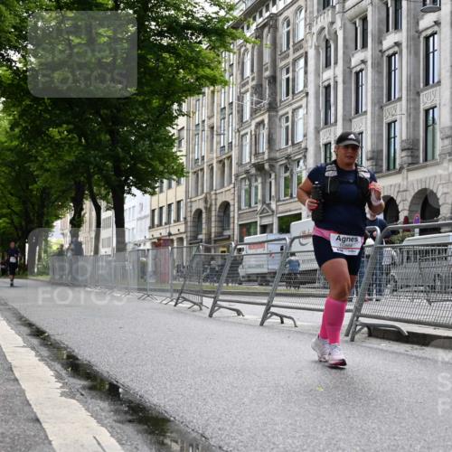 14.06.2026 - REWE Women's Run J. Mangold http://msf.ph/oto/9755605 14.06.2026 10:18:08 Ziel 10684, 10864 meine-sportfotos.de