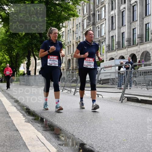 14.06.2026 - REWE Women's Run J. Mangold http://msf.ph/oto/9755631 14.06.2026 10:18:21 Ziel 10506, 11100 meine-sportfotos.de