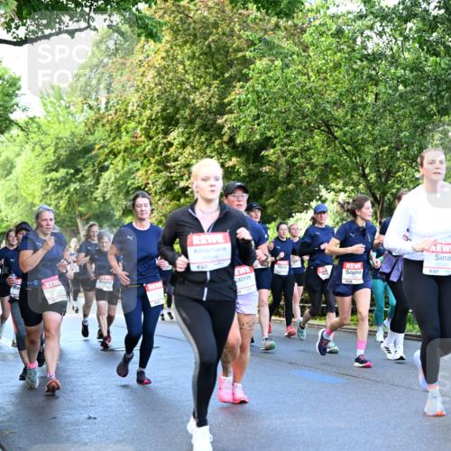 14.06.2026 - REWE Women's Run Dr. Thomas Lammeyer http://msf.ph/oto/9755638 14.06.2026 09:19:11 Laufen 8157, 7 meine-sportfotos.de
