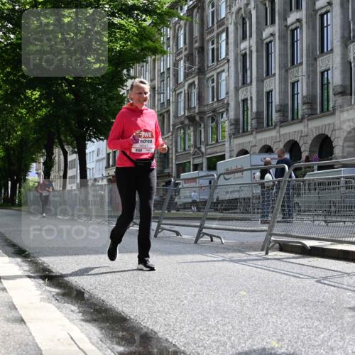 14.06.2026 - REWE Women's Run J. Mangold http://msf.ph/oto/9755648 14.06.2026 10:18:28 Ziel 10161 meine-sportfotos.de