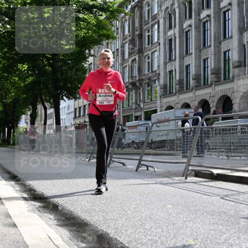 14.06.2026 - REWE Women's Run J. Mangold http://msf.ph/oto/9755652 14.06.2026 10:18:29 Ziel 10161 meine-sportfotos.de