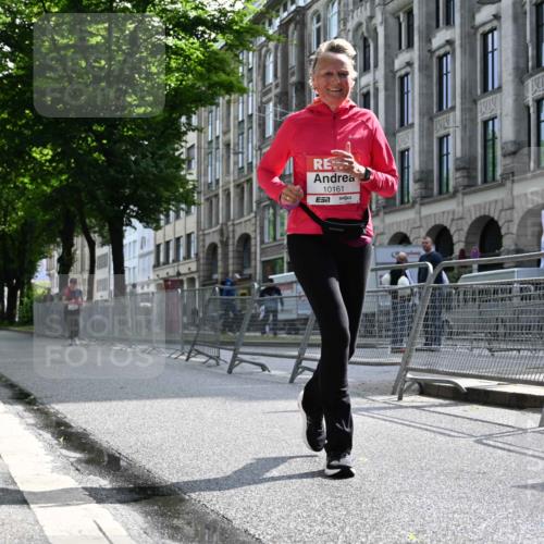 14.06.2026 - REWE Women's Run J. Mangold http://msf.ph/oto/9755661 14.06.2026 10:18:29 Ziel 10161 meine-sportfotos.de