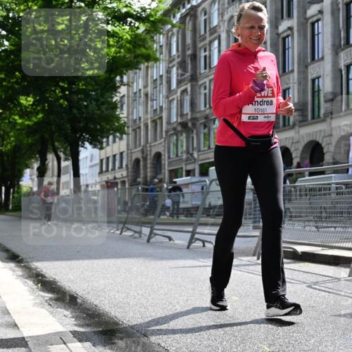 14.06.2026 - REWE Women's Run J. Mangold http://msf.ph/oto/9755664 14.06.2026 10:18:30 Ziel 10161 meine-sportfotos.de