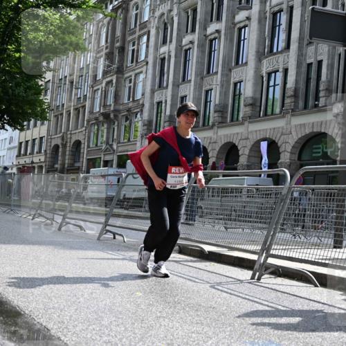 14.06.2026 - REWE Women's Run J. Mangold http://msf.ph/oto/9755668 14.06.2026 10:18:39 Ziel 11392 meine-sportfotos.de