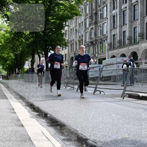 14.06.2026 - REWE Women's Run J. Mangold http://msf.ph/oto/9755679 14.06.2026 10:18:49 Ziel 10354, 11094, 11466 meine-sportfotos.de