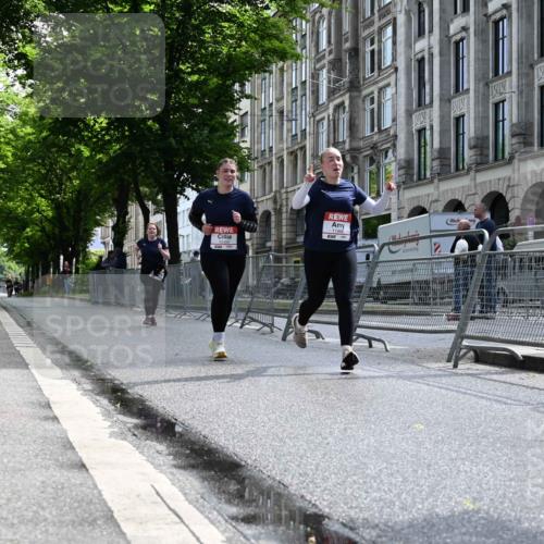 14.06.2026 - REWE Women's Run J. Mangold http://msf.ph/oto/9755683 14.06.2026 10:18:49 Ziel 10354, 11094, 11466 meine-sportfotos.de