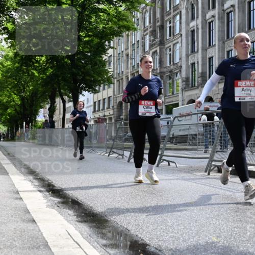 14.06.2026 - REWE Women's Run J. Mangold http://msf.ph/oto/9755696 14.06.2026 10:18:50 Ziel 10354, 11094, 11466 meine-sportfotos.de