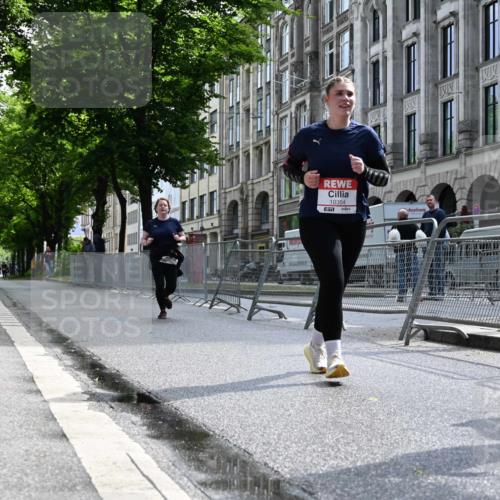 14.06.2026 - REWE Women's Run J. Mangold http://msf.ph/oto/9755701 14.06.2026 10:18:50 Ziel 10354, 11094, 11466 meine-sportfotos.de