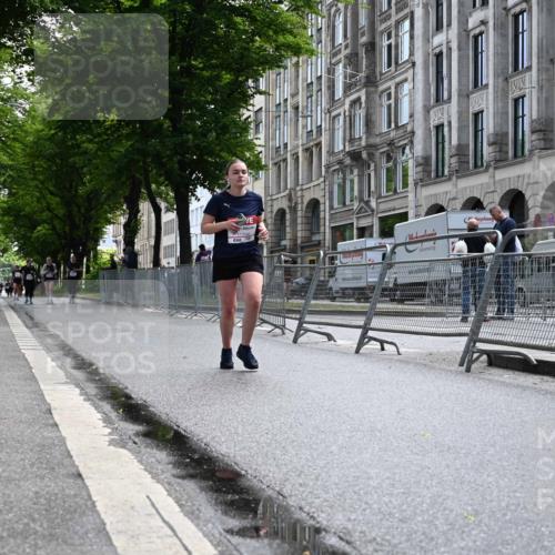 14.06.2026 - REWE Women's Run J. Mangold http://msf.ph/oto/9755713 14.06.2026 10:19:23 Ziel 11394 meine-sportfotos.de