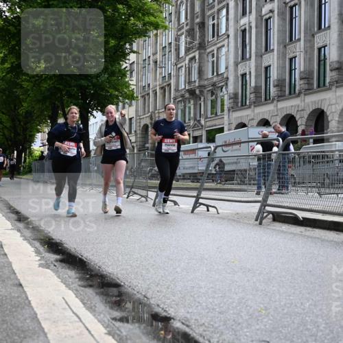 14.06.2026 - REWE Women's Run J. Mangold http://msf.ph/oto/9755737 14.06.2026 10:19:36 Ziel 10517, 10592, 11024 meine-sportfotos.de