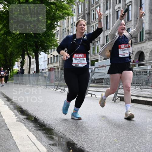 14.06.2026 - REWE Women's Run J. Mangold http://msf.ph/oto/9755766 14.06.2026 10:19:39 Ziel 10517, 10592, 11024 meine-sportfotos.de