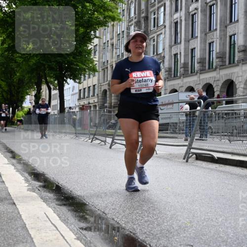 14.06.2026 - REWE Women's Run J. Mangold http://msf.ph/oto/9755776 14.06.2026 10:19:48 Ziel 10748 meine-sportfotos.de