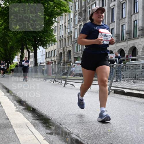 14.06.2026 - REWE Women's Run J. Mangold http://msf.ph/oto/9755779 14.06.2026 10:19:48 Ziel 10748 meine-sportfotos.de
