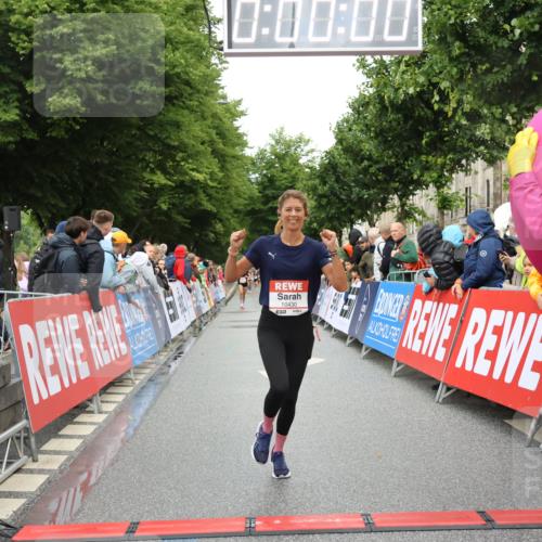 14.06.2026 - REWE Women's Run Strokosch-Dieckow http://msf.ph/oto/9755790 14.06.2026 09:47:08 Ziel 10430, 11492 meine-sportfotos.de