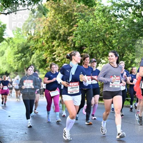 14.06.2026 - REWE Women's Run Dr. Thomas Lammeyer http://msf.ph/oto/9755810 14.06.2026 09:19:24 Laufen 10320, 11075 meine-sportfotos.de