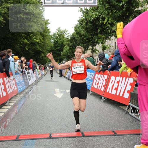 14.06.2026 - REWE Women's Run Strokosch-Dieckow http://msf.ph/oto/9755817 14.06.2026 09:47:02 Ziel 11492 meine-sportfotos.de