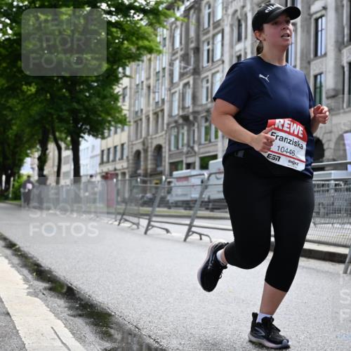 14.06.2026 - REWE Women's Run J. Mangold http://msf.ph/oto/9755840 14.06.2026 10:20:02 Ziel 10446, 11215, 11216, 11424 meine-sportfotos.de