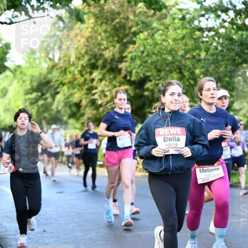 14.06.2026 - REWE Women's Run Dr. Thomas Lammeyer http://msf.ph/oto/9755841 14.06.2026 09:19:26 Laufen 6, 10519, 10076, 57 meine-sportfotos.de