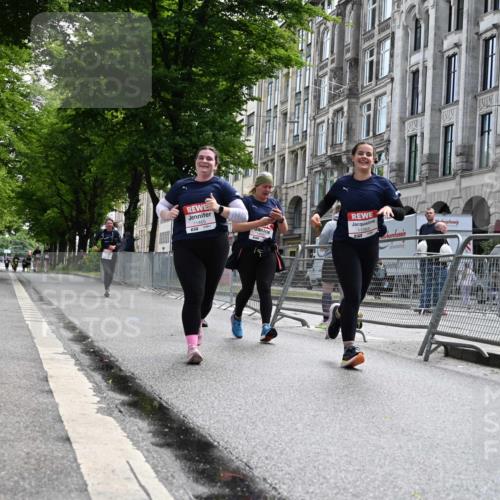 14.06.2026 - REWE Women's Run J. Mangold http://msf.ph/oto/9755866 14.06.2026 10:20:20 Ziel 10485, 10767, 11064, 11465 meine-sportfotos.de