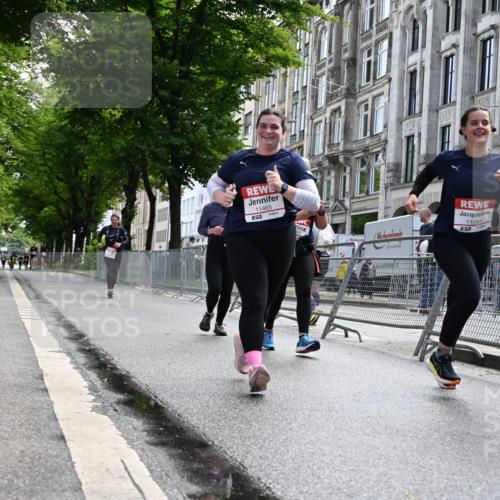 14.06.2026 - REWE Women's Run J. Mangold http://msf.ph/oto/9755874 14.06.2026 10:20:21 Ziel 10485, 10767, 11064, 11465 meine-sportfotos.de