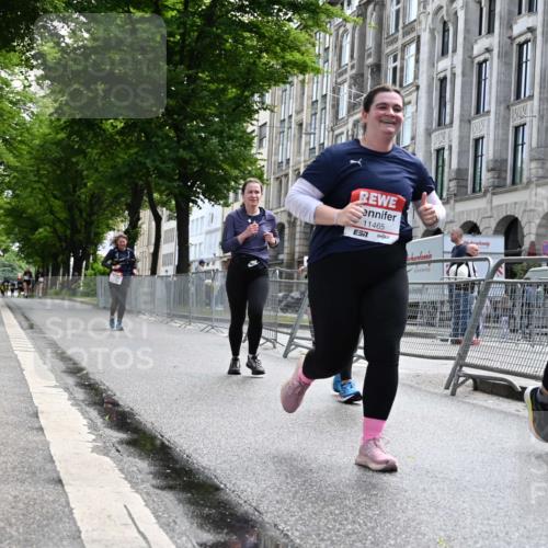 14.06.2026 - REWE Women's Run J. Mangold http://msf.ph/oto/9755879 14.06.2026 10:20:21 Ziel 10485, 10767, 11064, 11465 meine-sportfotos.de