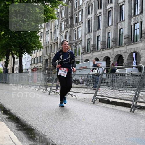 14.06.2026 - REWE Women's Run J. Mangold http://msf.ph/oto/9755886 14.06.2026 10:20:26 Ziel 10485, 10767, 11054 meine-sportfotos.de
