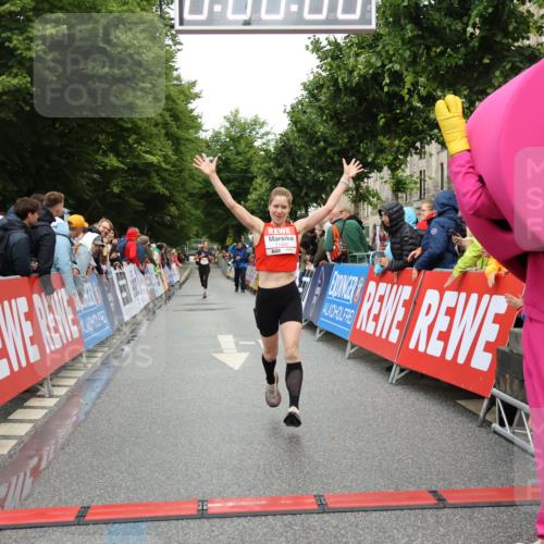 14.06.2026 - REWE Women's Run Strokosch-Dieckow http://msf.ph/oto/9755907 14.06.2026 09:47:01 Ziel 11492 meine-sportfotos.de